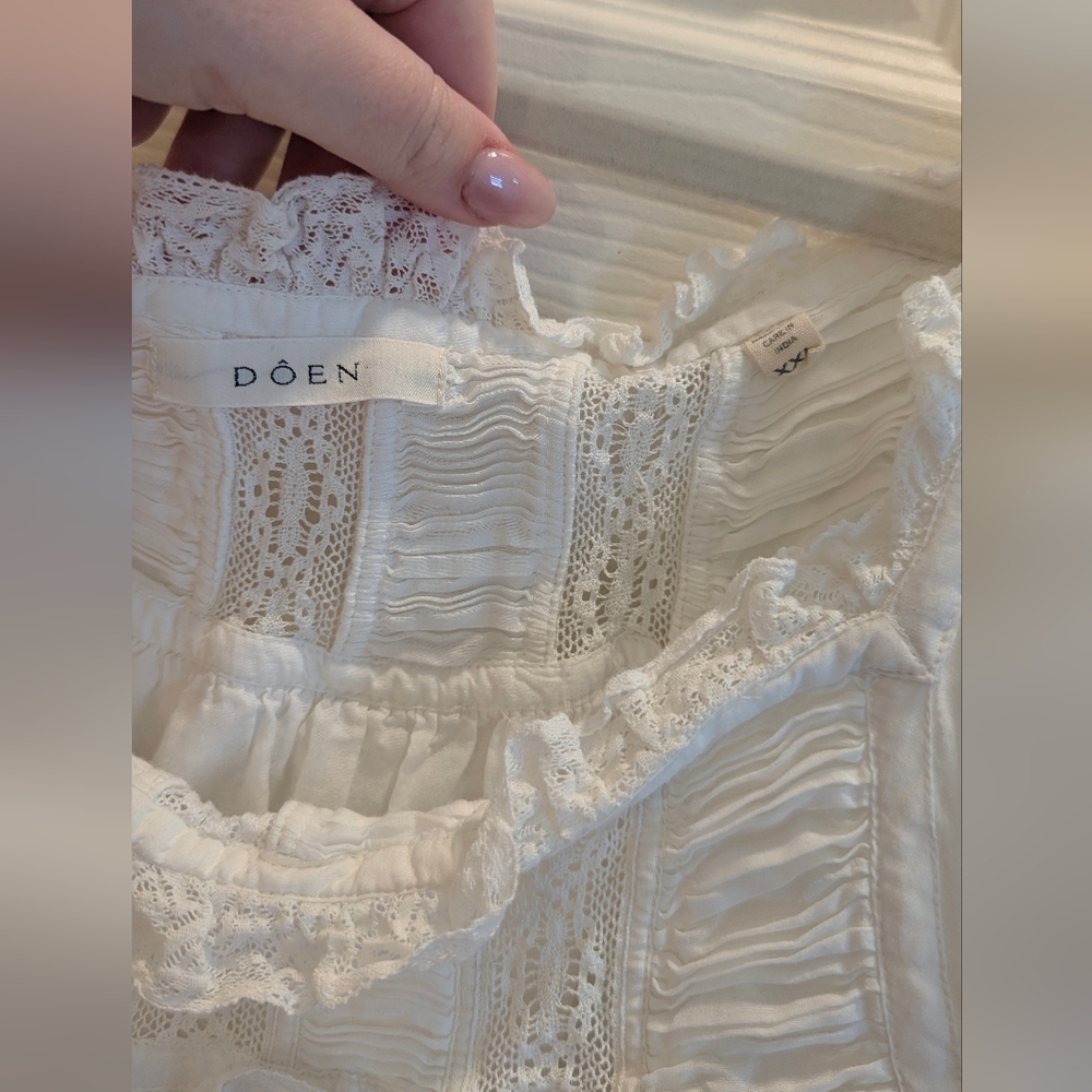 Doen Frances Women's White Top - Picture 5 of 5